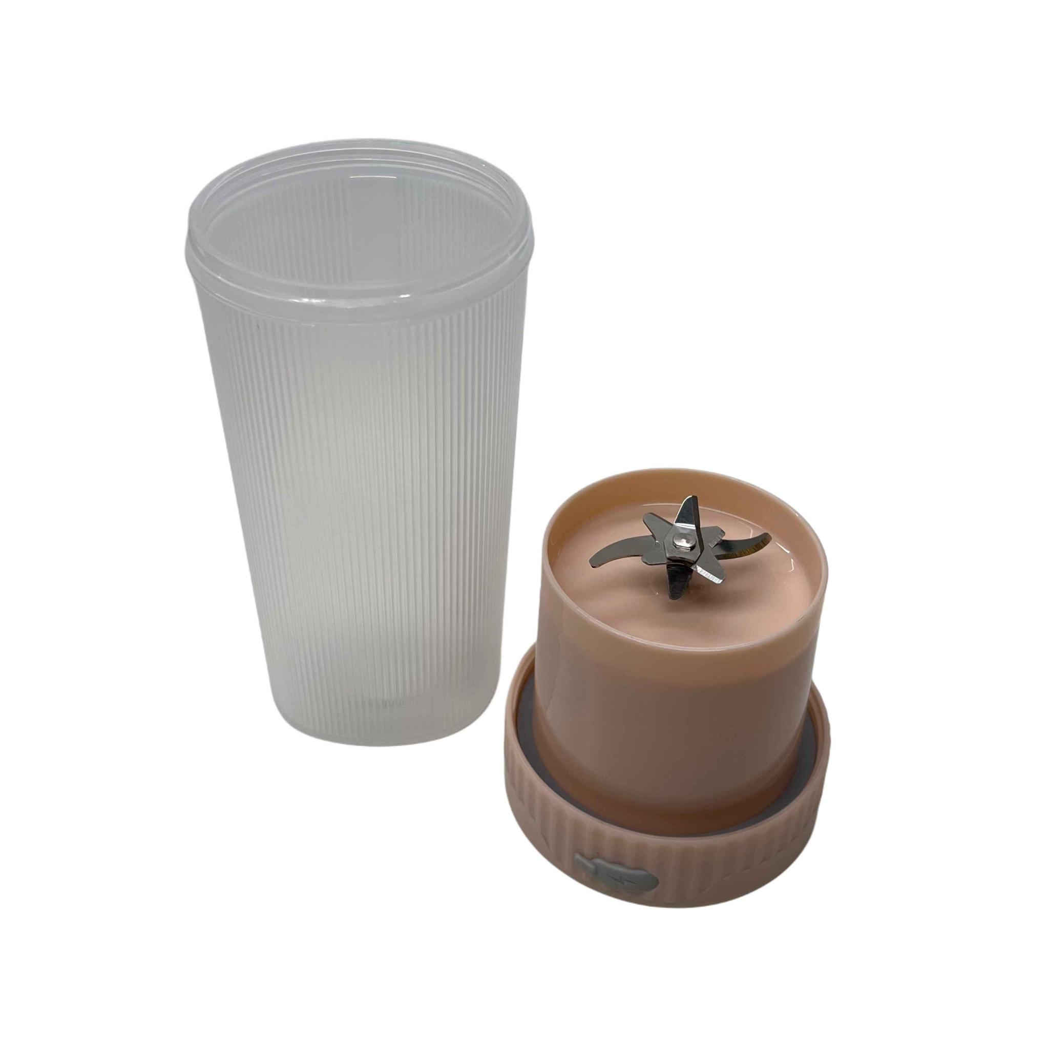 خلاط الفواكه المحمول موديلR.2829P

 هو الرفيق المثالي لأسلوب حياتك النشط والصحي.
. تصميم مدمج ومحمول: يتيح لك الاستمتاع بالعصائر والسموثي الطازجة أينما كنت - في المكتب، النادي الرياضي، أو أثناء السفر.
. أداء قوي وفعال: مزود بشفرات حادة ومتينة من الفولاذ المقاوم للصدأ وبطارية بسعة 1300 مللي أمبير، مما يضمن خلطاً سريعاً وفعالاً في ثوانٍ.
. سهولة الاستخدام والتنظيف: يتميز بتشغيل بلمسة واحدة وشحن مريح عبر USB، وتصميمه القابل للفك يجعل عملية التنظيف سهلة للغاية.
. آمن وعملي: مصنوع من بلاستيك خالٍ من مادة BPA، بسعة 300 مل، مما يجعله مثالياً للوجبات الفردية والآمنة للاستخدام اليومي.
- الطاقة: 80 واط
- الفولطية: 7.4 فولت
- السعة: 300 مل
توصيل بغداد 3 الاف 
باقي المحافضات 5 الاف
لطلب المنتج تواصل على الخاص او على الواتساب *********** Colombo, Sri Lanka
