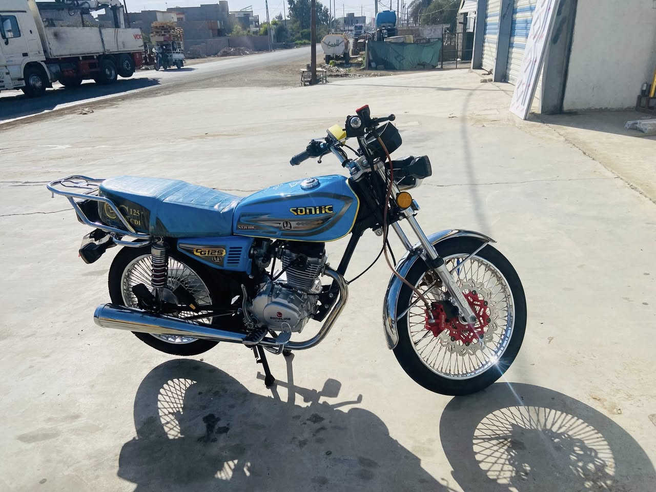 السلام عليكم دراجة للبيع موديل 25 دارجة كاملة مكملة اوراق كاملة كهربائيات كاملة العنوان بعقوبة حي المعلمين للاستفسار *********** او خاص
