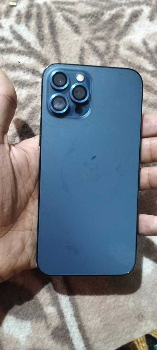 سلام عليكم ايفون 12بروه ماكس وتر برو مامفتوح تخطي مايشتغل شريحه فقط الباقي كفاله شرق اوسط سعر 400 بيه مجال قليل متواجد وتساب *********** بصره زبير حياكم الله
