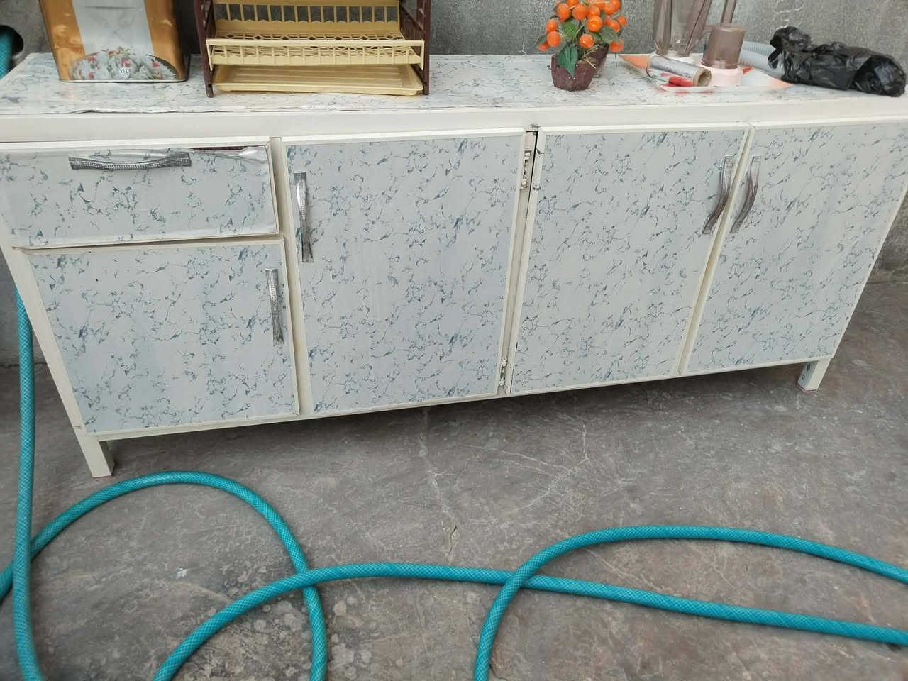 كاونتر للبيع سعر مناسب مكان خانقين رقم ***********
