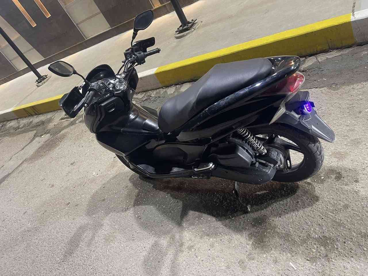 دراجه bcx  جيل اول ياباني بلادي JF كامله وناعمه ومعدل خير من الله مكفوله السعر مليون و٣٠٠ اوراق كامله مكاني بغداد قرب ساحه مضفر شراي اتصل ***********
