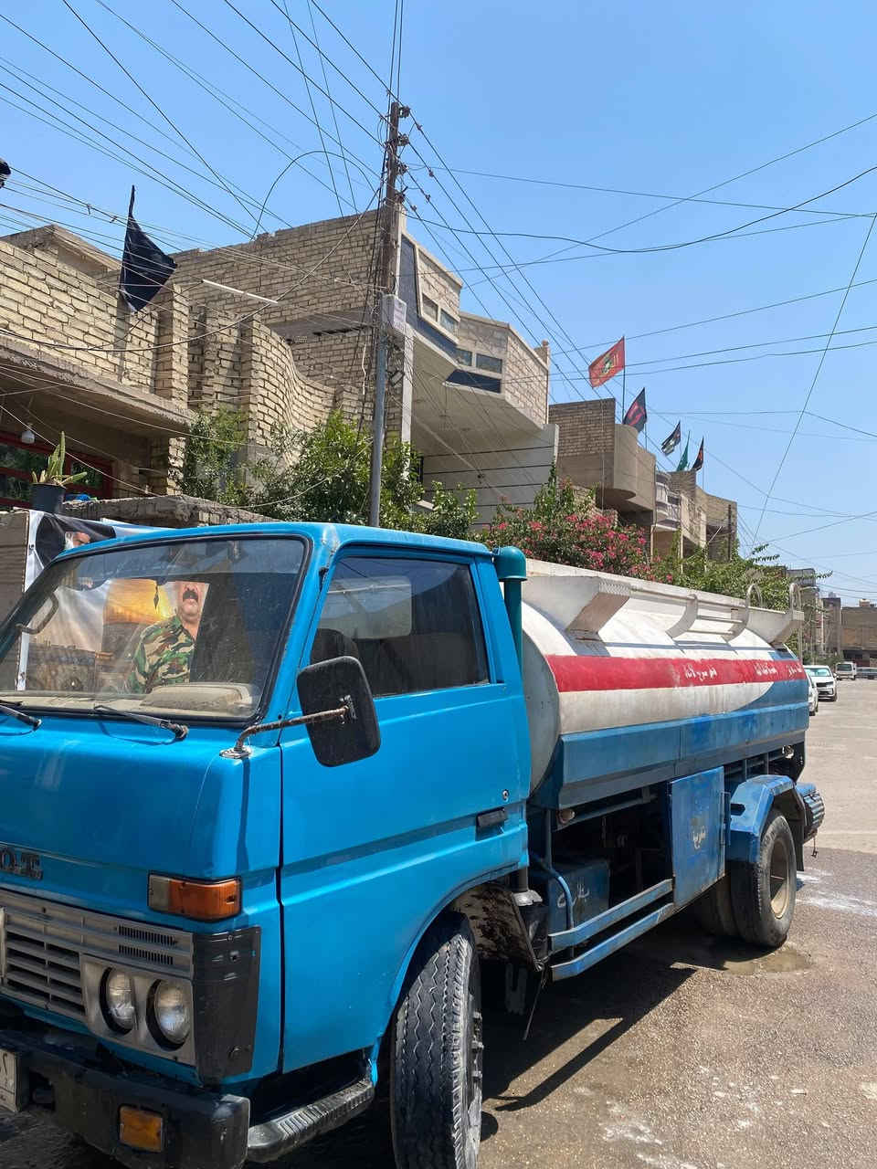 سيار دانيه 80 5000لتر سياره جاهز
رقم بغداد شرط التحويل 
 مكان سياره موصل صلاح الزراعي توصل عل رقم
***********

