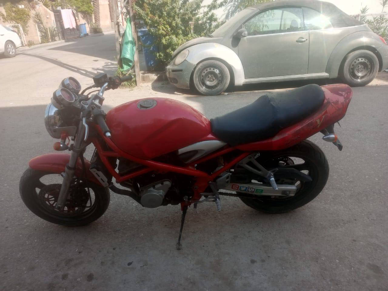 دراجه للبيع بطح باندا ربع جاهزة كهربائيات كامله مكينه مامفتوحه شغاله يرادله تصفيه واحديعرف بيه السعر٨٠٠ وبيه مجال اومراوس يرهم العنوان بغدادقرب جسرالشعله ***********
