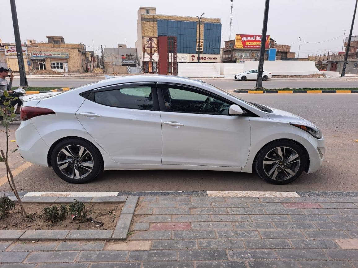 السلام عليكم 
النترا 2016 وارد امريكي 
مكينة 2000 دوش 
رقم بابل الماني مشروع وطني 
مكينة كير حدادية درجة اولى 
تبريد ثلج 
كهربائيات درجة اولى 
حادثه من امريكة جاملغ امامي بدون دواخل  
العسر 112 وبيه مجال 
مكان السيارة الحلة
***********
