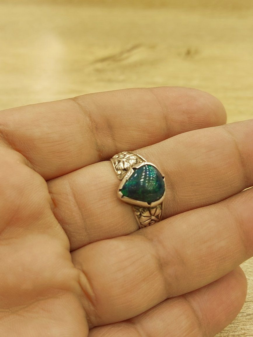 السلام عليكم تميز دائما أرقى انواع الحجار الاوبال الاثيوبي المميز قطعه فاير مميز صياغه يدوي حجم ٢٦ للبيع بغداد شارع فلسطين سعر ٦٥ الف


**إذا كنت صاحب هذا الإعلان وتريد حذفه لأي سبب، رجاءا أرسل رسالة إلى الدعم الفني**