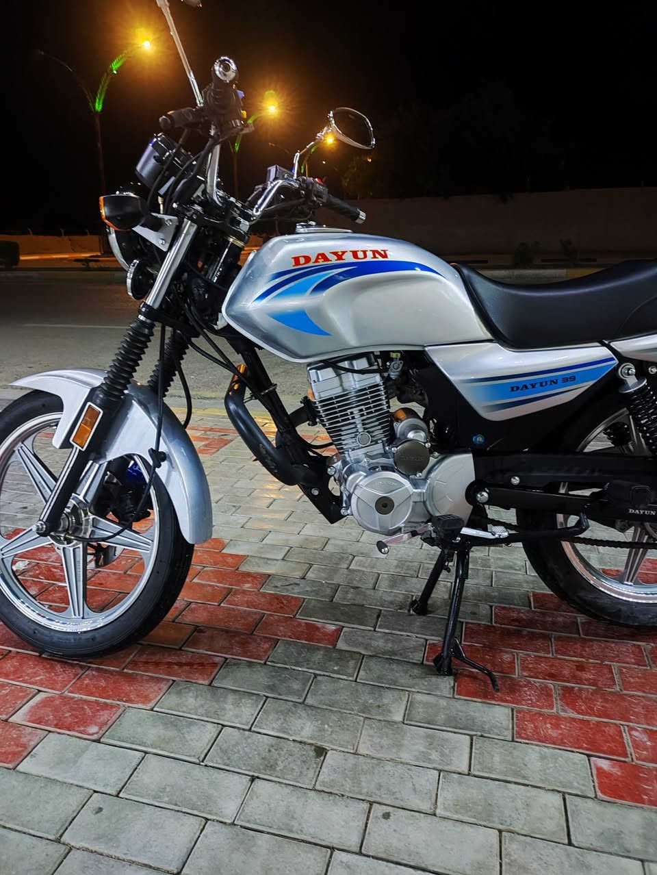 ديوان موديل 2023 دراجة اخت الجديدة للبيع السعر مليونين 800 اوراق منفيز رسمية ***********
