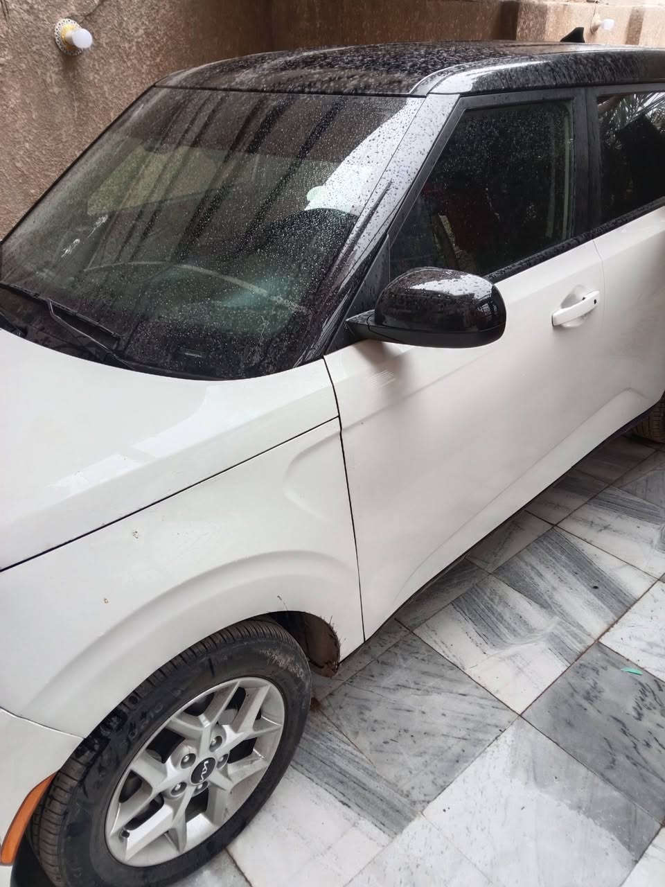 السلام عليكم عندي كيه صول للبيع موديل 2024 محرك 2000 دوش توكلر سوناره وياه جديد اول  الباره سويتله اذا السونار موماله اني اخصر مواصفاته كرسي كهرباي رادار اماي خلفي جانبي الون ابيض واسود تشغيل عن بعد بيه دعاميه مبدله نفس الون وبنيد مصبوغ وكو بارد بل جاملغ ومكحل واكو تكحيل بل باب ليريده بي خير ويدلل سعره 160وهاذه رقمي *********** الجميع بصمه
