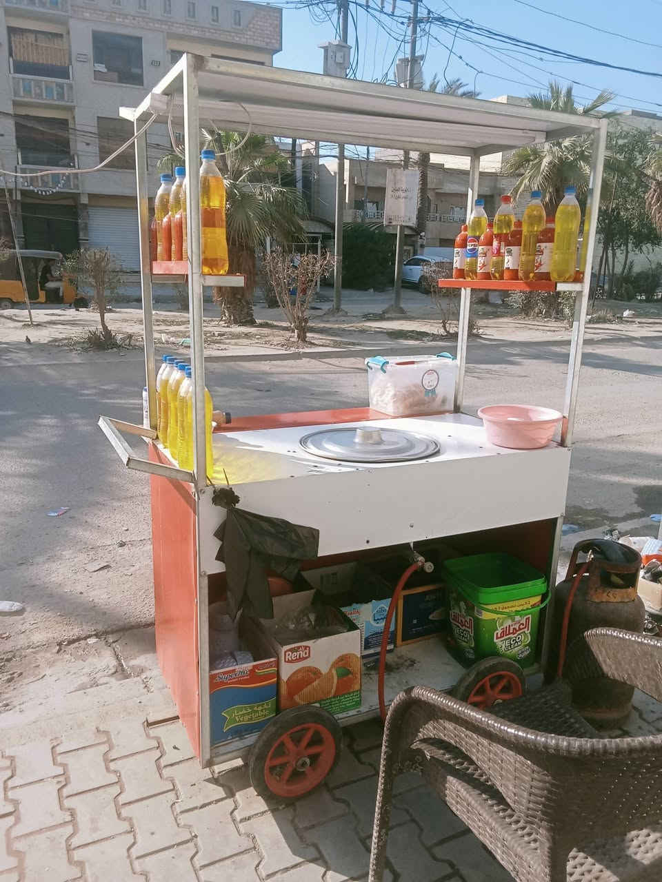 عربانه لبلبي للبيع وعصير مال عصائر  شتريد اصير اصير 
سعر 350 
***********
