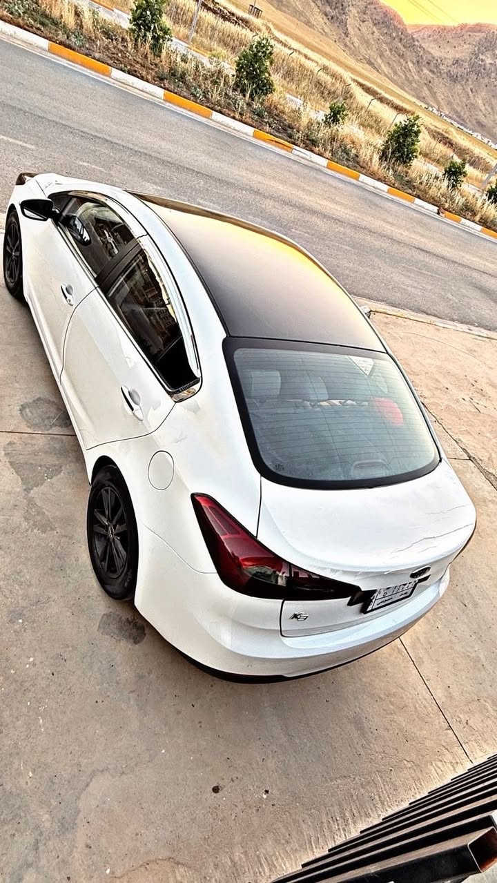 سەرەتا بەناوی خوا {kia k3 } 2013 سەیارەکە بڕاوەیە فولە بەس سڵاید نیە کوشن هیتەرو خەزن و کارەبا سوکان هیتەر فۆلیۆم تەحدیل سورحە ئیکۆ گێڕو مەکینەو تەقە ڕەقە بەشەرد تەبرید لەسەر سویچ  سەیارەکە بێمەسرەفە چوار تایەو ویلی سپۆرتی لۆکی لەسەرە سەیارەکە فول جوانکاریو 
مەسرەف کراوە بۆیاخیش بەس سەقفی بەشەرت دەدەم
سەحری/55گەڵاو مەحامەلەیەکی کەم 
شوێن/ڕانیە
ژم/***********

