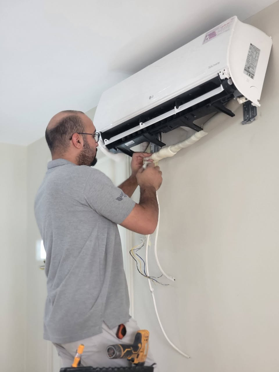 ورشة تبريد متنقلة في بغداد
نصب سبالت ❄️ صيانة ❄️ إدامة ❄️ تجهيز
نصلكم في جميع مناطق بغداد لتركيب السبالت وصيانتها
♦️ كادرنا متميز بالدقة والسرعة في الانجاز
♦️ ضمان في العمل والصيانة موسم كامل
♦️ تجهيز كافة أنواع السبالت من الشركات وبخصومات    وتوصيل مجاني
♦️مستعدين لتركيب الاعداد الكبيرة في المجمعات والبنايات
✅ اختار الصح تحصل دقة وإتقان صح ✅
للاستفسار الاتصال او المراسلة 📞
***********
يوجد واتساب
