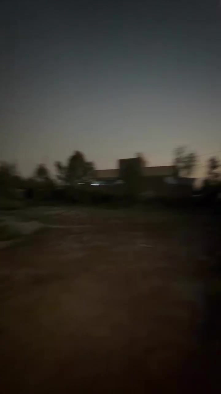 دونم لبيع في الولدايه سند 25 بيها رفت بناء كبل تبني بيها كهرباء موجوده بداخل الكاع
الاستفسار *********** ابو مصطفى 
الاستفسار *********** ابو مصطفى
