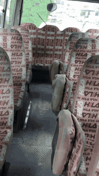 يالله السلام عليكم اخوان تيوتا كوستر للبيع  بيت الطين خاكيه موديل٢٠٠١ا...