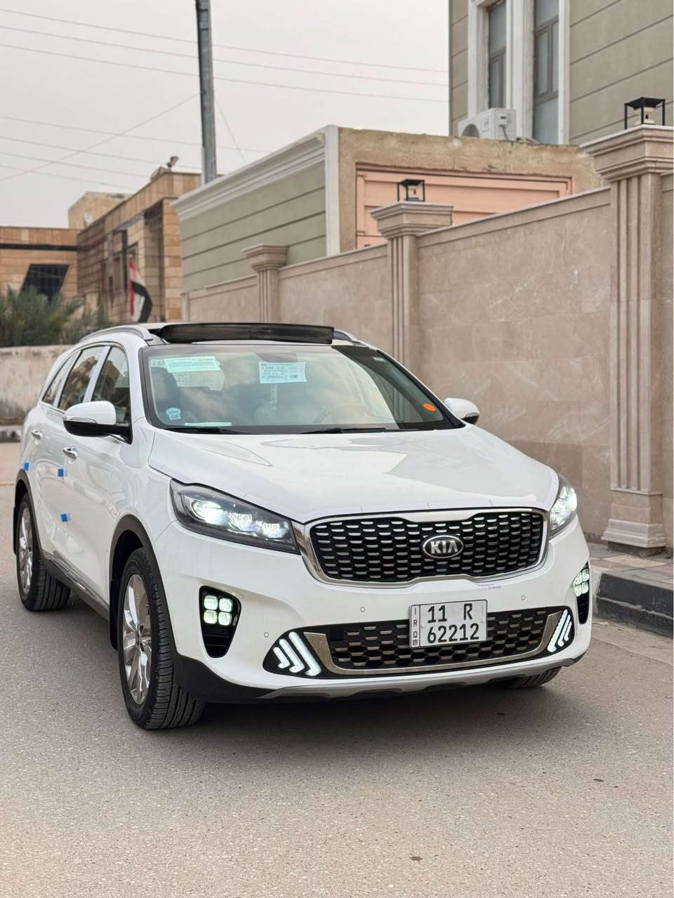 سلام عليكم ورحمة الله وبركاته 
كيا سورنتو 2020 رقم بغداد إنكليزي بسمي فول موصفات بنراما بصمه أبواب بصمه تشغيل جنطه كهربائيه كشنات جلد  شاشه كامره حساسات رادرات توقف ذاتي سياره فول موصفات 6 سلندر 7 راكب 3 قطع تبريد سياره مكفوله من البارد والفتح والضربه والتبديل  حته الدعاميات نفسيتهن ما مفتوحات فقط مقدمه البنيد بارد شبرين وصار بيه صبغ بالمقدمه فقط سياره عل وضع الشركه كله جديد سدر امامي خلفي جديد تبريد كبس شركه سياره جاهزه عل اخير استخدام شخصي سعر 248 مكان سياره مركز الناصريه *********** ناصرية, ذي قار
