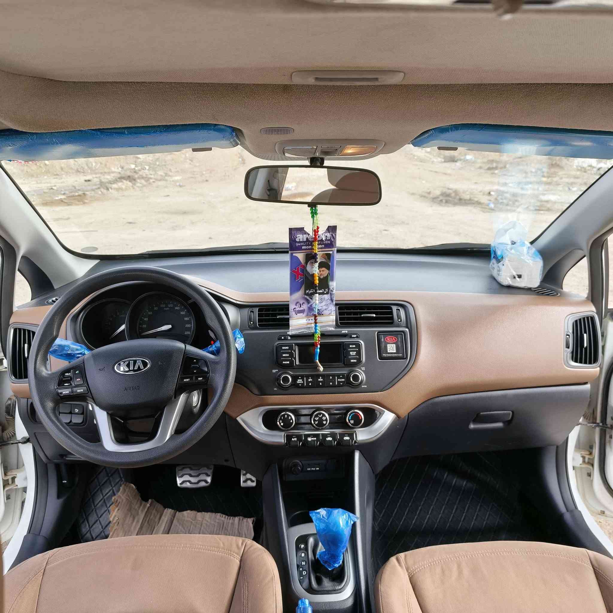 السلام عليكم كيا ريو موديل 2014 خليجي فول عده بصمه ماشيه 116 حقيقي مكفول محرك 1600 قطرتين رقم سليمانيه باسمي سنويه وهزه جديده لغايه 29 مكاني سماوه رقم الهاتف ***********
