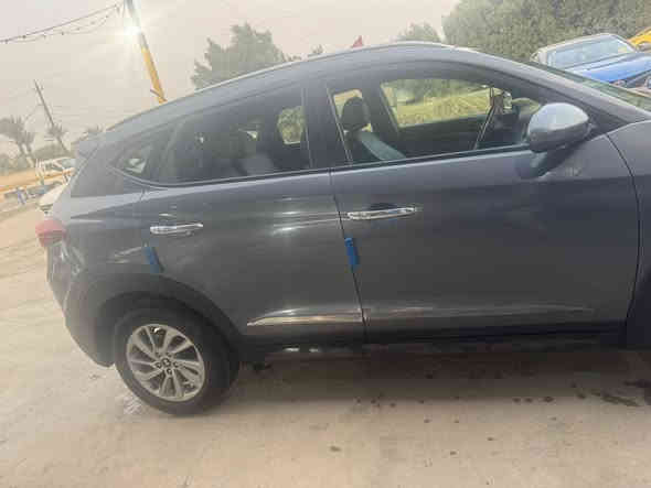 السلام عليكم توسان للبيع موديل 2016 gdi 2400 سيارة داخلة كلين تايتل مابيها ضربه هنا نضربت بلعراق الضربة واضحة بلصوره  السونار هم موضح بلصوره سيارة خير من الله صدر جديد تخم تاير جديد كلشي جديد سعر 150 بيها مجال 
للاستفسار ‭0771 477 1375
