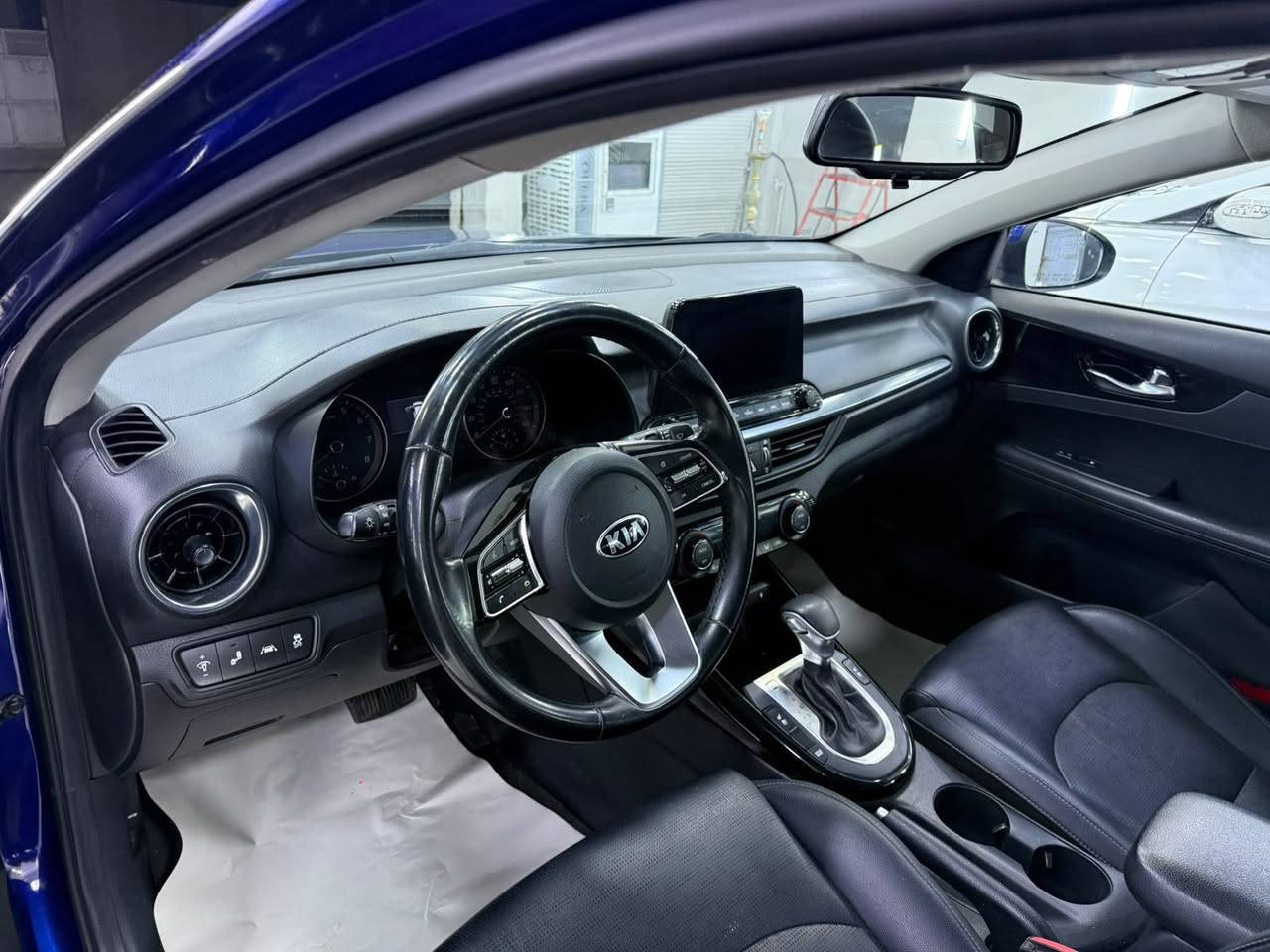 السلام عليكم👋
للبيع كيا فورتي موديل 2021
مكينه دوش المرغوب
ماشية  55
موصفات السيارة فول فول
رادار  تحديد مسار  كروس مثبت سرعه مانع تصادم
نظام مانع التزحلق تراكشن
تنبية الخروج عن المسار
شاشة كبيرة + كامرة خلفية
نظام AB C
نظام EBS
تحكمات استيرن
بصمة 
سقف سيلايت
كشنات تبريد + تدفئه 
بيهة 6 ايرباك بلادي 
سيارة بدون ايرباك سليمة 
لون مميز جوتي 💙
شاشة اعطال
حساس قرائة ضغط الاطار
نظام ترحيب داخلي مع علامة كيا
ويل كب حجم 16 
+ أنظمة قيادة سبورت & نيورمال &سمارت 
وبعد الموصفات المعروفة لافورتي
رقم أربيل الدولي الجديد
سنوية جديد لحد 2030 
سيارة جاهز من كل نواحي 
ضرر سيارة تعديل بارد جاملغ امامي وباب سكن 
سعرها 135$ وبي مجال 
للاستفسار  اتصال 0770 909 0770
