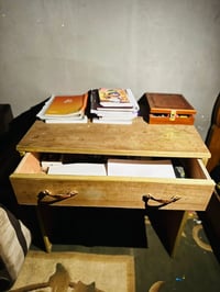 ميز دراسة • ٤٠