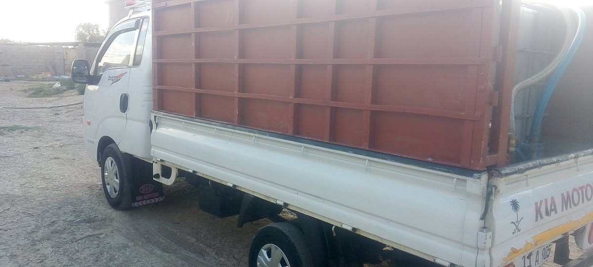 سيارة ا2006  ديالى كنعان براميل دهن ومتطور سحب ودفع وياه جاهزة الشقل  سيارة نضيفة وبسمي ***********
