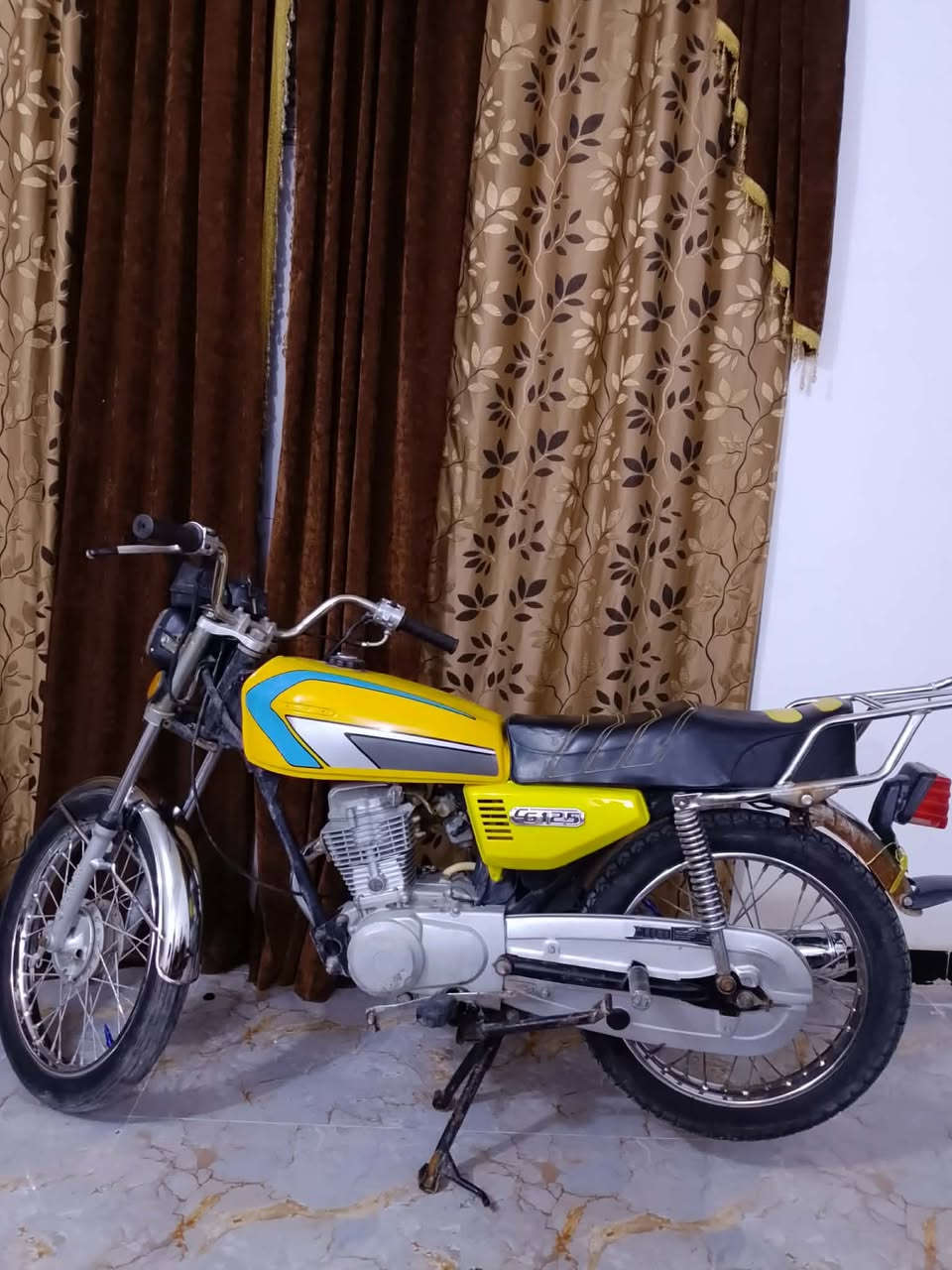 سلام عليكم دراجة للبيع اربعه كير موديل 20 ارشه اوراق اصولي التفاصيل خاص المكان نعمانيه


**إذا كنت صاحب هذا الإعلان وتريد حذفه لأي سبب، رجاءا أرسل رسالة إلى الدعم الفني**