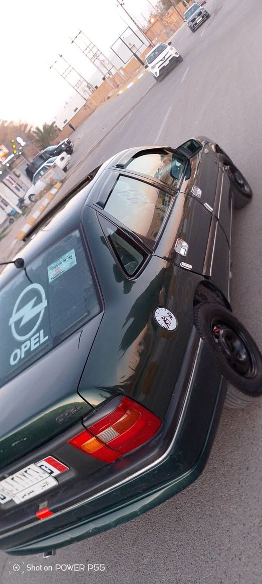 موديل 93  اللون زيتوني
كير عادي / محرك 2000
ايرباك / تنته 
تخم تاير / جام كهربائي 
كيجات كلها شغالة 
بيها مكانت صبغ 
بنيد مبدل غير لون ومغلف فابلون 
راعيها بحقلانية شرط التحويل 
سنوية نافذة صارلها 15 يوم 
عليها غرامة 200 الف تحول وتجيبلي وصل الغرامة وانطيك ال 200 المهم ال 200 عليه تجيب الوصل وتستلم 200
مكانها الانبار حديثة / الحقلانية 
السعر 33وبيها مجال قليل 
 
***********
