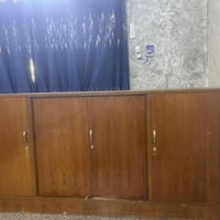 ميز فراش • خزانة • أثاث غرفة نوم