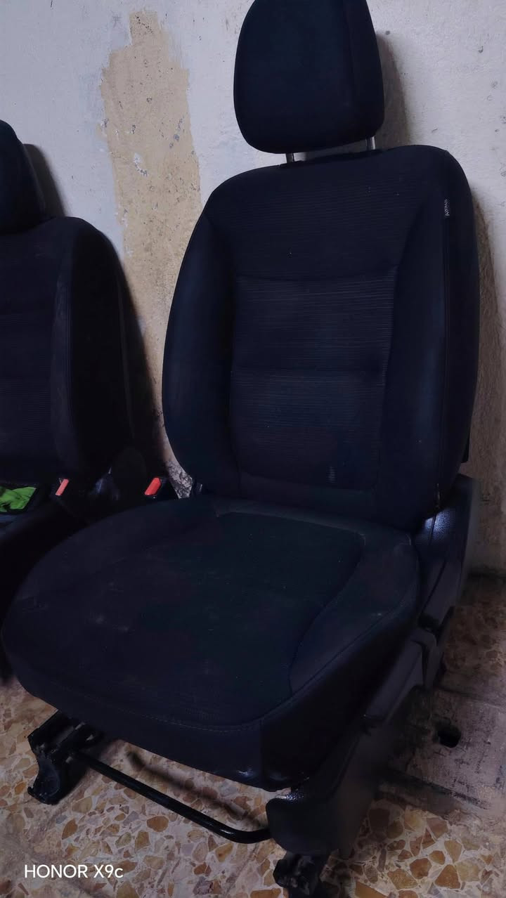 سلام عليكم عندي كشنات  سياره سورنتو يرهمن من. 2011الى2015نضيفات وجدد  مال كصه لون اسود 5راكب اماميات وخلفيات نضافة 100% مكانهن بابل الحله


**إذا كنت صاحب هذا الإعلان وتريد حذفه لأي سبب، رجاءا أرسل رسالة إلى الدعم الفني**