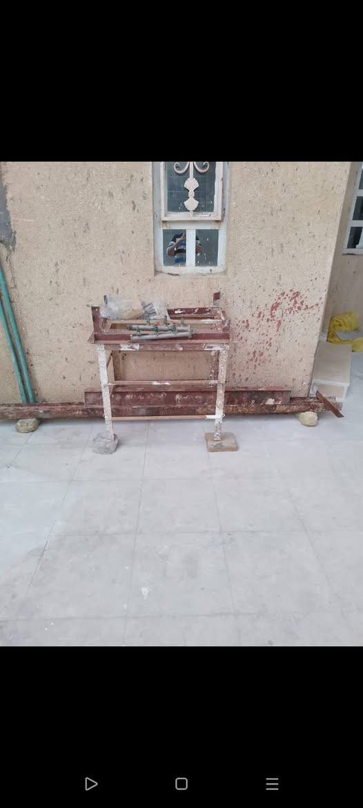 &سنكي مع البواري ب١٠ قفل
&بلاجكتور ب١٥ قفل 
&شيلمانات  العدد (٢) من الثقيل طول الوحده مترين والثانيه متر ونص (٢) ب٣٠ 
& مغسله مع خلاط جديد مع صونده ( جديد) ب٤٠ 
&ميز مع كرسي ب٣٥ قفل 
&زوليه ب٢٥ قفل 
كربلاء / الحر / حي القادسيه
***********
