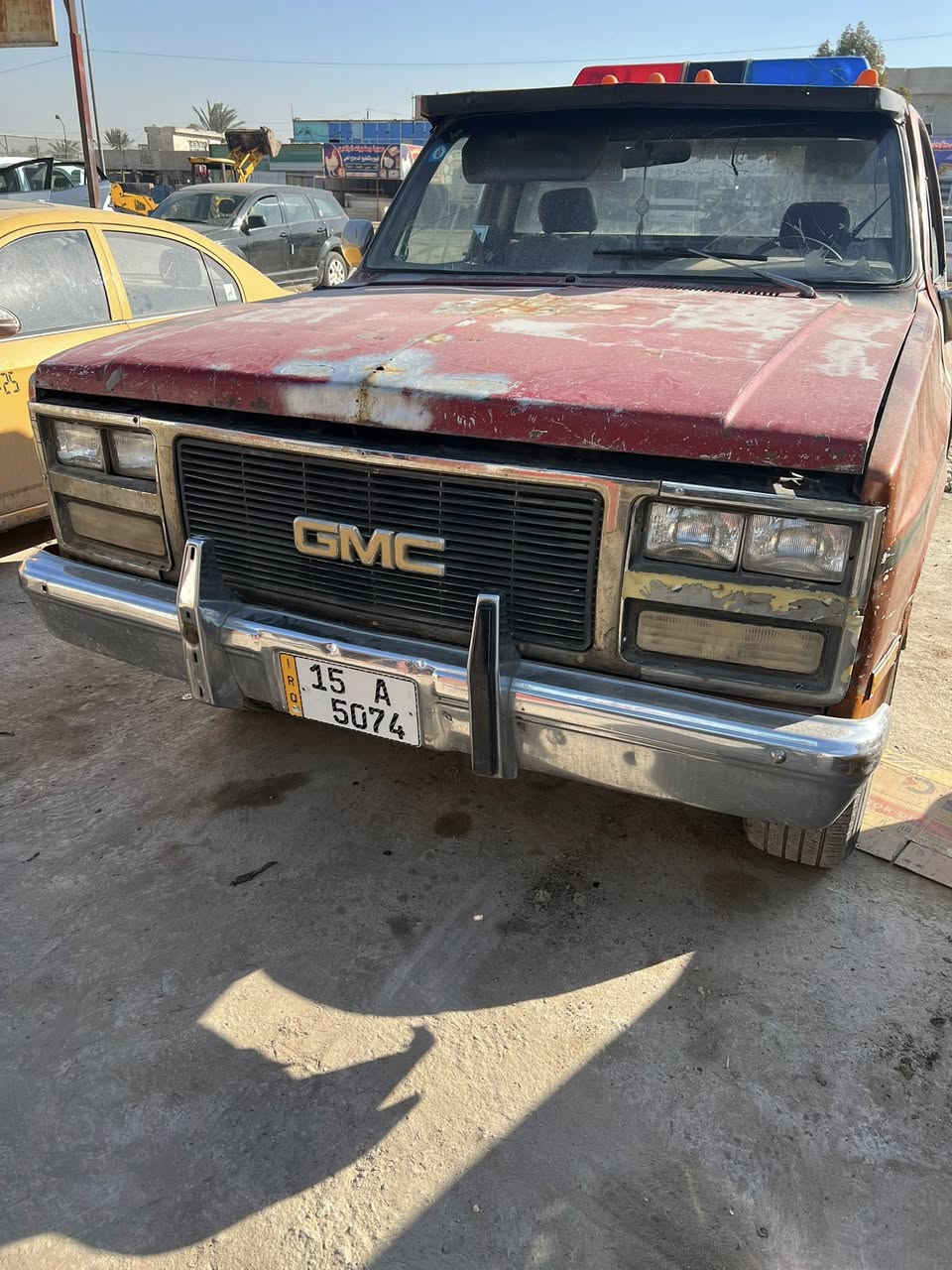 سلام عليكم كرين سطحى موديل 82 بسمي سنويه جديده مسجل بسنويه كرين انقاذ
مكينه 8. 350 كير جديد كاردن جديد بريك وبوربنات جدد سياره جاهزة وصارف عليها وبلعافيه على ياخذها سعر 38$وبيها مجال  مكاني بغداد قرب بسماية ***********
