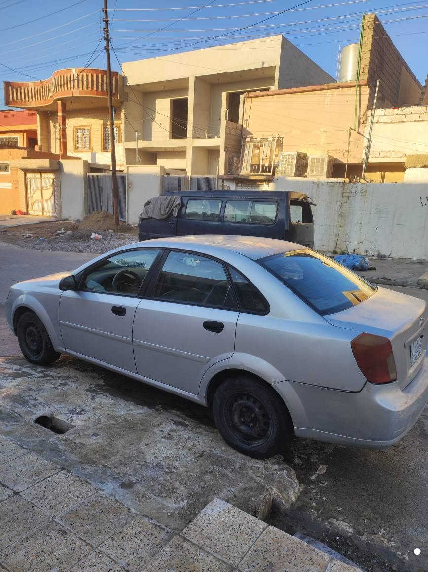 اوبترا شوفرليت 2004
سيارة باسم صاحبها
كوبون بنزين
كير ومحرك نظيف
كير عادي 
تبريد شغال فقط ناقصها غاز
صبغ خارجي جاملغ امامي جهة النفر 
مكان الموصل حي النور
التواصل مع الرقم *********** موصل, نينوى
