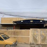 بيت للبيع مساحته 200 متر في حي البساتين ( حي السلام ) مكونات البيت غرف...