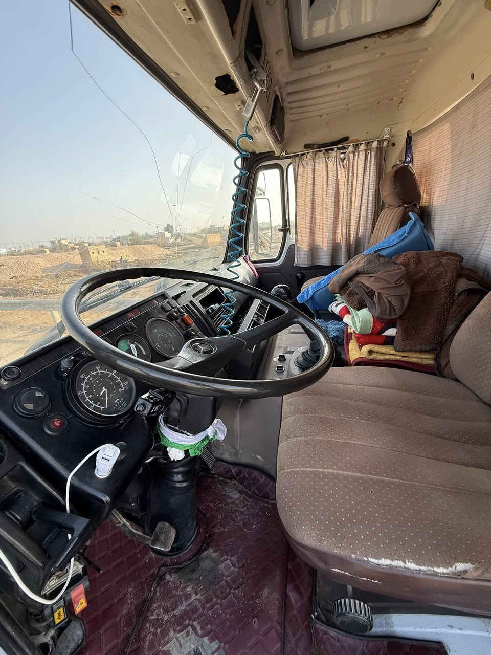 سلام عليكم
البي الماني باج بطن بلاد. موديل86 محرك شرط 130 اكسن جيف كير برميل112 سبرك هواي ابو 4 السيارة كفاله من دعميه الدعميه راس تريله  بل سنويه قلاب 

***********
