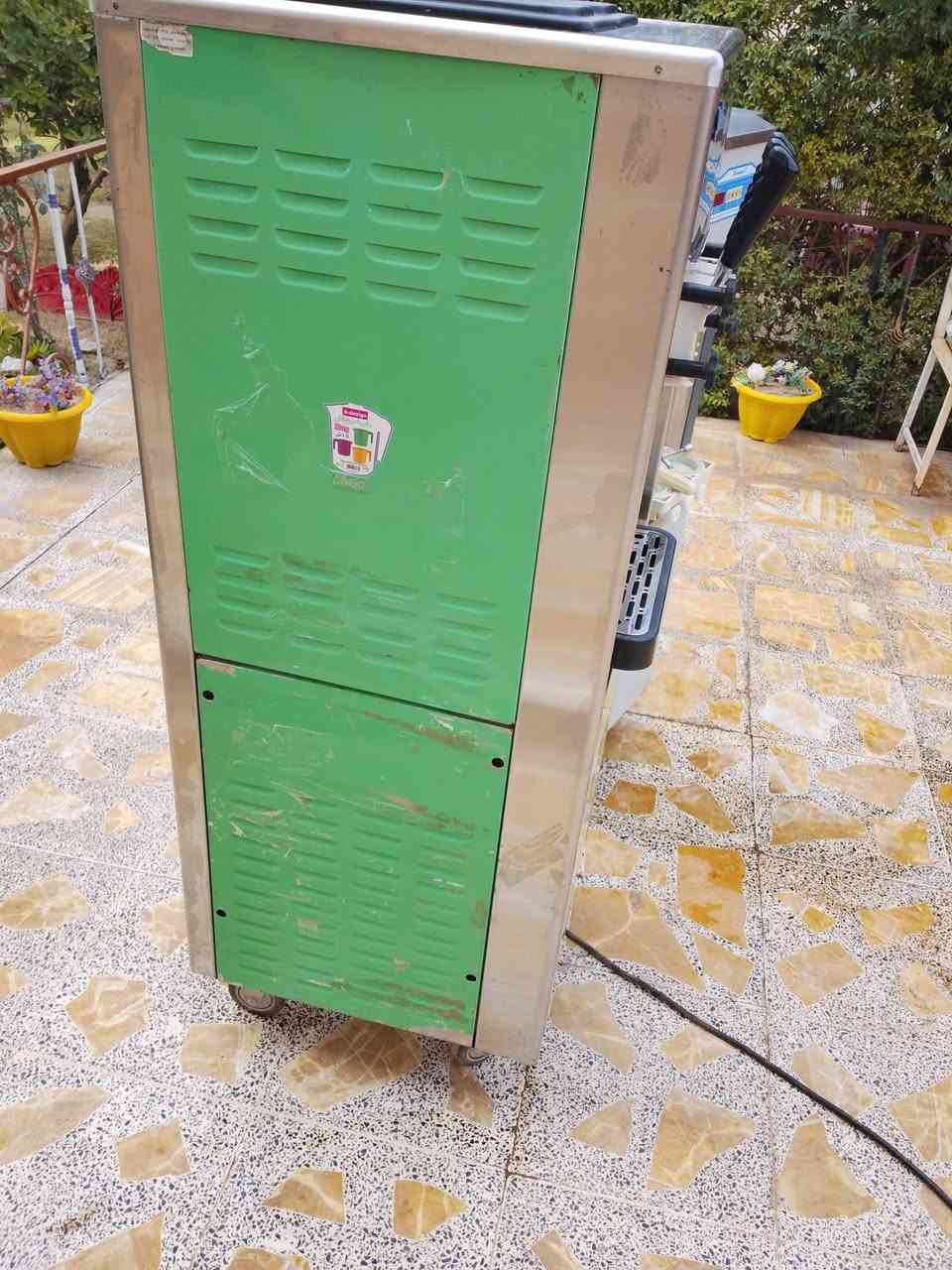 سلام عليكم للبيع مكائن موطا استخدام شهر وماكنه شربت حوضين شرط شغل وتجميد ونظافه  العنوان صلاح الدين ‏‪***********‬‏
