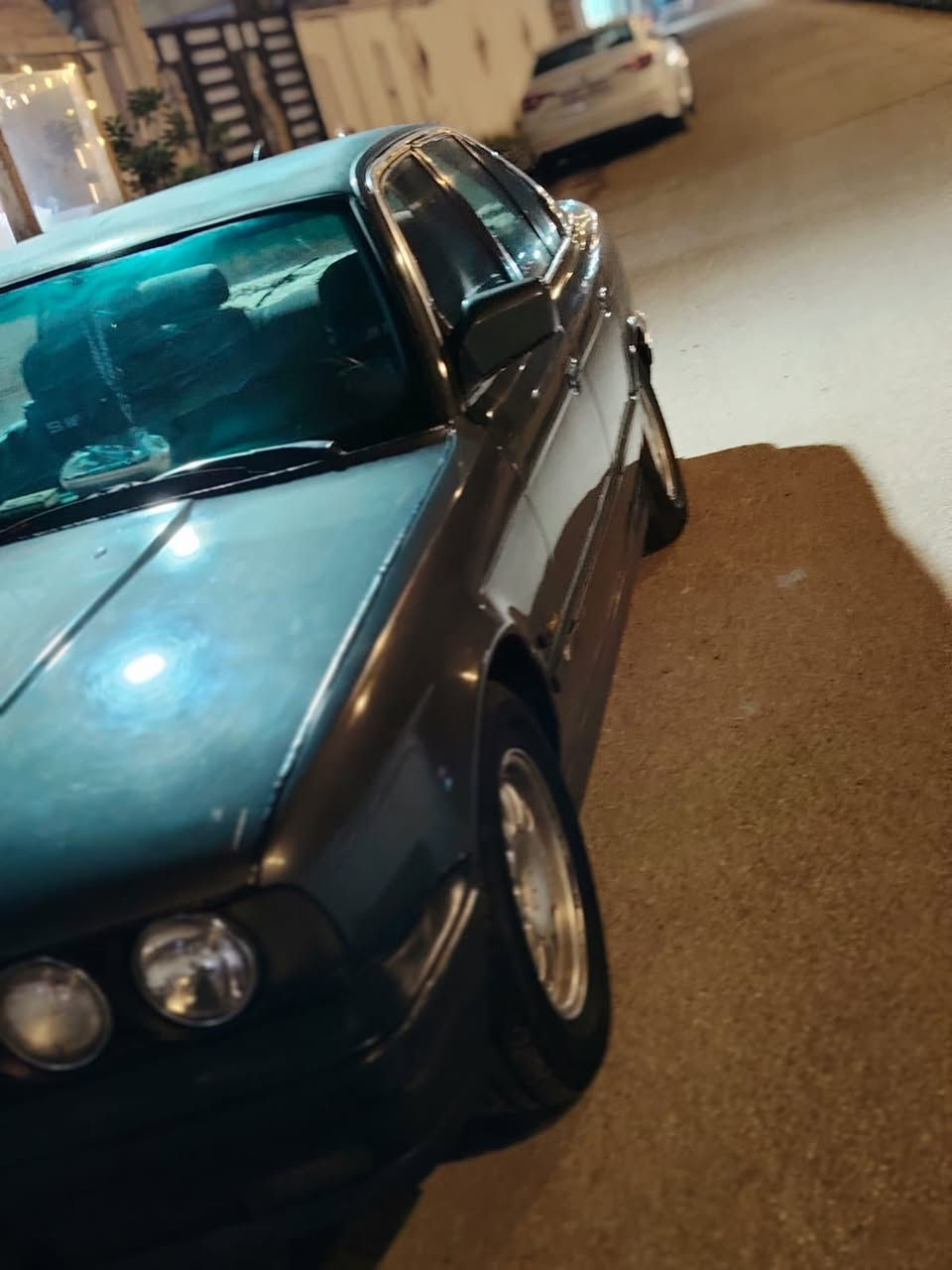 السلام عليكم BMW للبيع
حجم525 محرك مفتوح محرك وكير جديد اني شادهن مال كصه جام4 كهرباء تبريد شغال منضومه جديد سياره خير من الله احله من صور سعر 55 وبيه مجال 

***********
