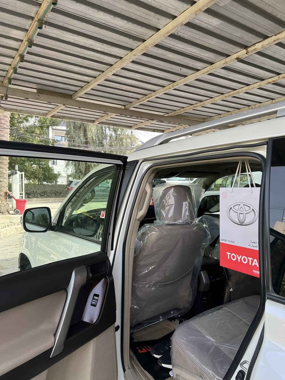 سلام وعليكم برادو موديل 2013 كويتي سياره جديده مكفوله من صبغ فقط بارد بسيط سعر 288 وبيها مجال رقم الهاتف ***********
