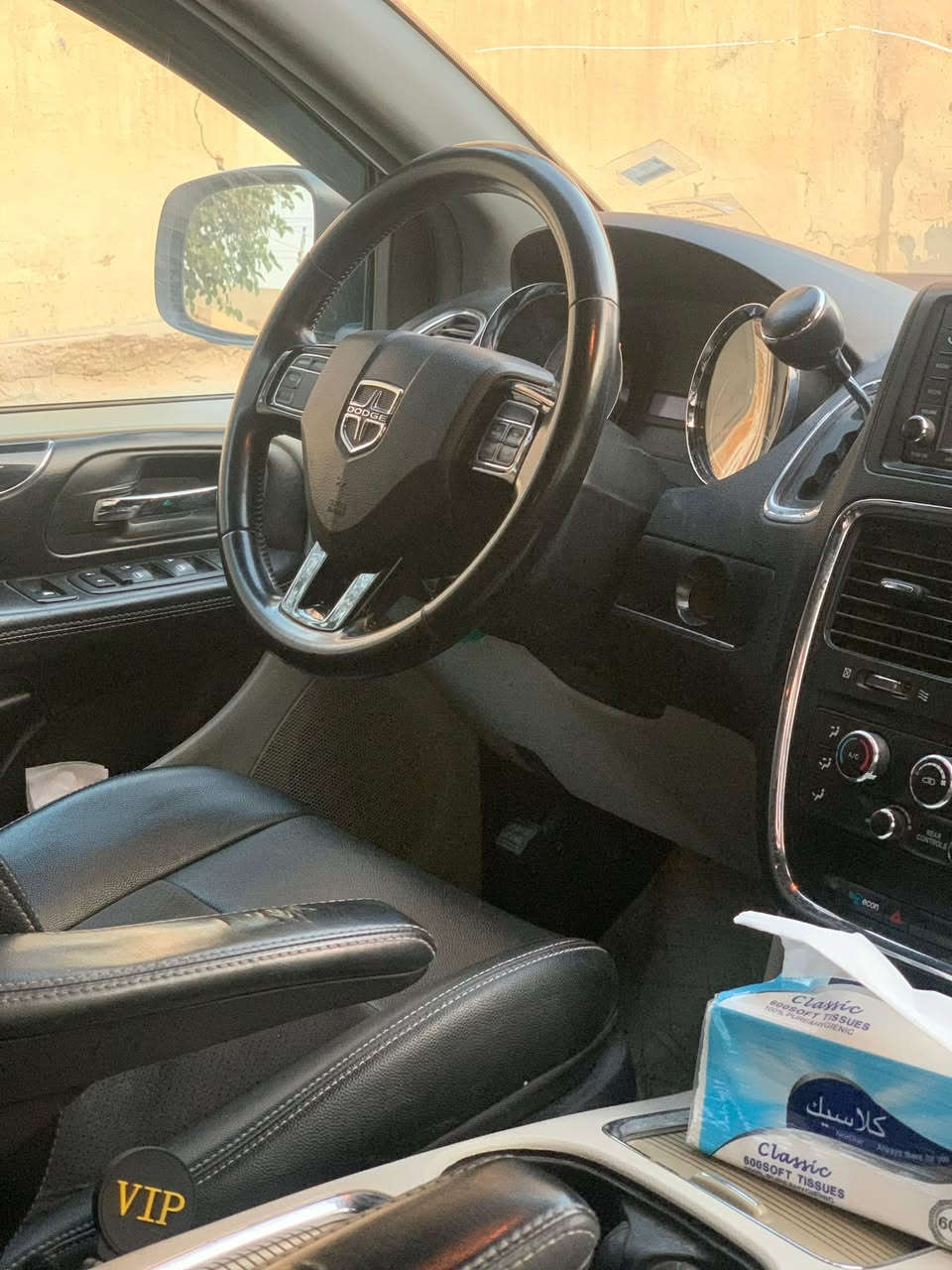 احسن عرض با فيس كله
السلام عليكم 
دوج كراند كرفان موديل 2020 مشروع وطني تحويل ثاني يوم سيارة ب اسمي ماشية83000 
السيارة فئة SXTفول مواصفات تحكم ستيرن 4 جهات 
مثبت سرعة 
مقياس الإطارات 
شاشة اعطال 
كشنات كهرباء +تدفئة 
مري كهرباء + تدفئة 
أسترين  تدفئة 
مكينة 3,600
بردات بلادية خلفية 
فرس سقف وأرضي 
كشنات جلد اسود سياحي 
بيبان كهرباء 
جنطة كهرباء + شفط 
كروز مثبت سرعة 
تشغيل عن بعد 
كامرة خلفية 
حساسات
تبريد 3 قطع شاشة 
جام 6 كهرباء 
اخوان وارد امريكي بيهه ضربه خفيفه بل باب الكهربائي يم تاير خلفي مامأثر شي عله سياره كير وايرباك سليمات رايدهه 197 اخوان والله مطلوب وله چان مابعتهه بهيج سعر تاخذهه مني تكدر تبيعها 230 تربح بيهه فوك 30 ورقه سياره حيل نضيفه استعمال بيت  
الرقم للتواصل :***********
الرقم الثاني :***********
