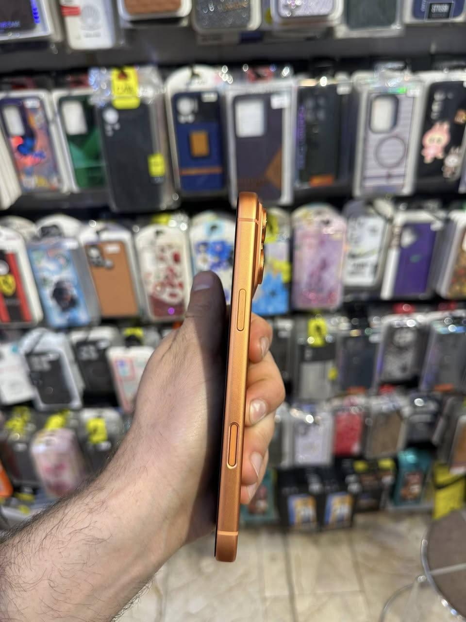 السلام عليكم
Iphone 17 pro max 256GB esim
نظافة ‎%‎
بطارية 100 مشحون 40 مرة
مستعمل شهر ونص
باكيت وكيبل أصلي
مكفول من التصليح ومن أي خلل
السعر مليون و800 قفل
مكاني بغداد العامرية
***********
لا يوجد توصيل
