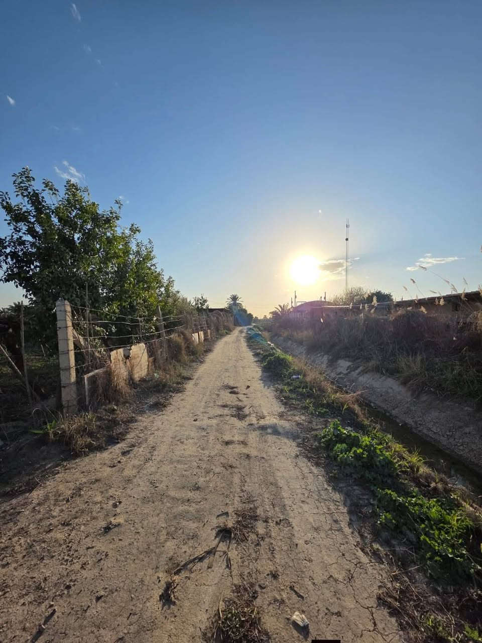 🔥 فرصة استثمارية لا تعوّض 🔥
للبيع بستان زراعي مميز مزروع عنب
المساحة: دونم كامل
نوع العقار: طابو زراعي 
📍 موقع استراتيجي جداً:
قريب الغواضر – مدخل 2
مجاور منتجع الجبل
ويقع على الفرع المقابل لمنتجع رويال
✨ مميزات العقار:
✔ أرض خصبة وجاهزة للاستثمار الزراعي
✔ موقع حيوي مناسب للمشاريع السياحية
✔ يصلح لبناء منتجع فاخر أو عدة مشاريع استثمارية

📞 للاستفسار : ***********
