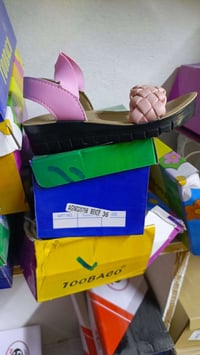 احذية اطفال • جملة • تصفية محل