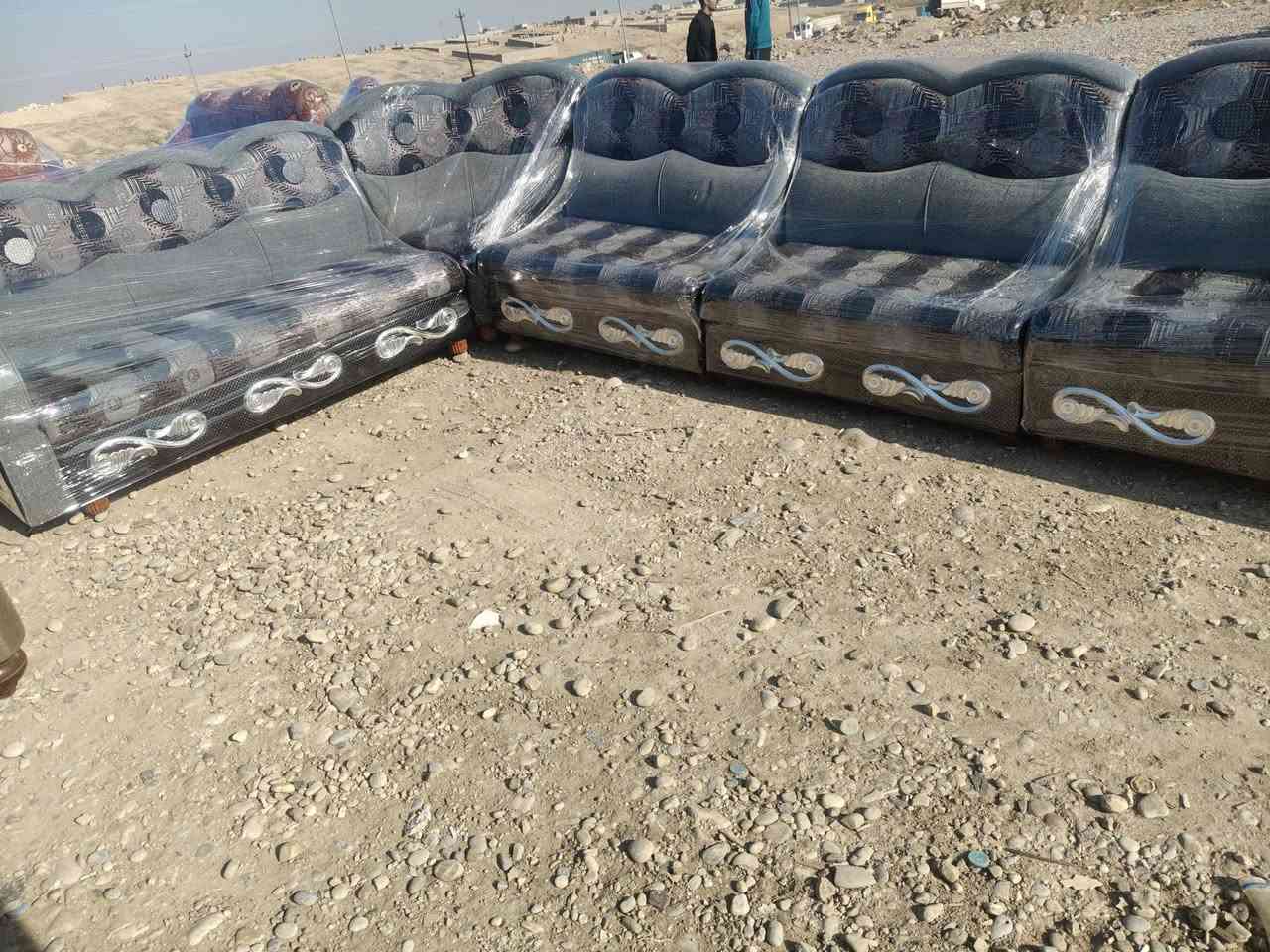 غراض نظيفه للبيع العنوان كياره للاستفسار الاتصال على الرقم التالي ***********
