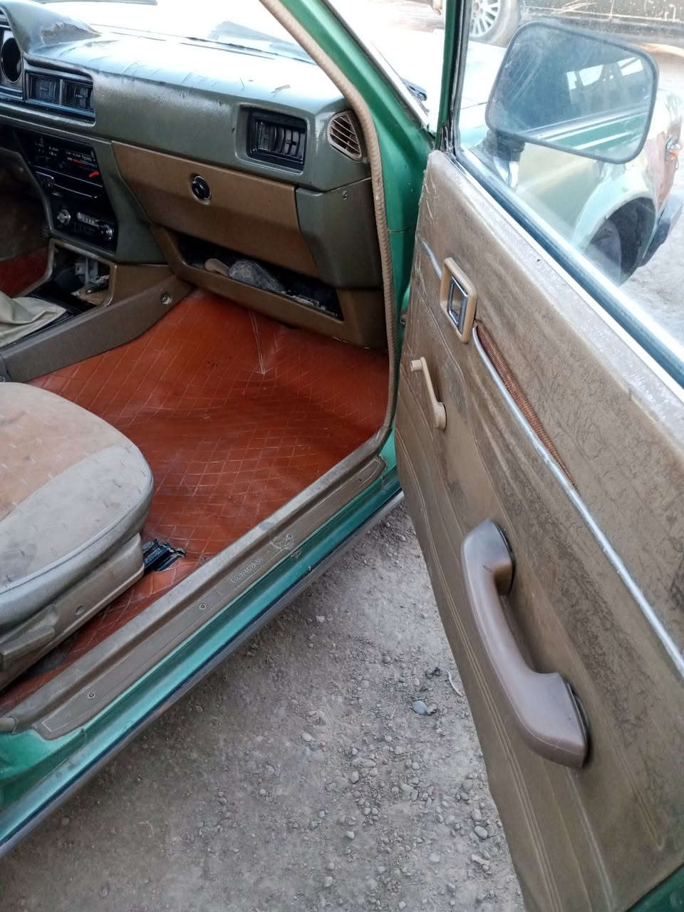 كرونه رقم بغداد انكليزي للبيع اومراوس كير محرك تبريد حدادية كهربائية مكفول تفاصيل اكثر الاتصال على الرقم التالي *********** تحويل مباشر السعر 30وبيه مجال حك الجيه
