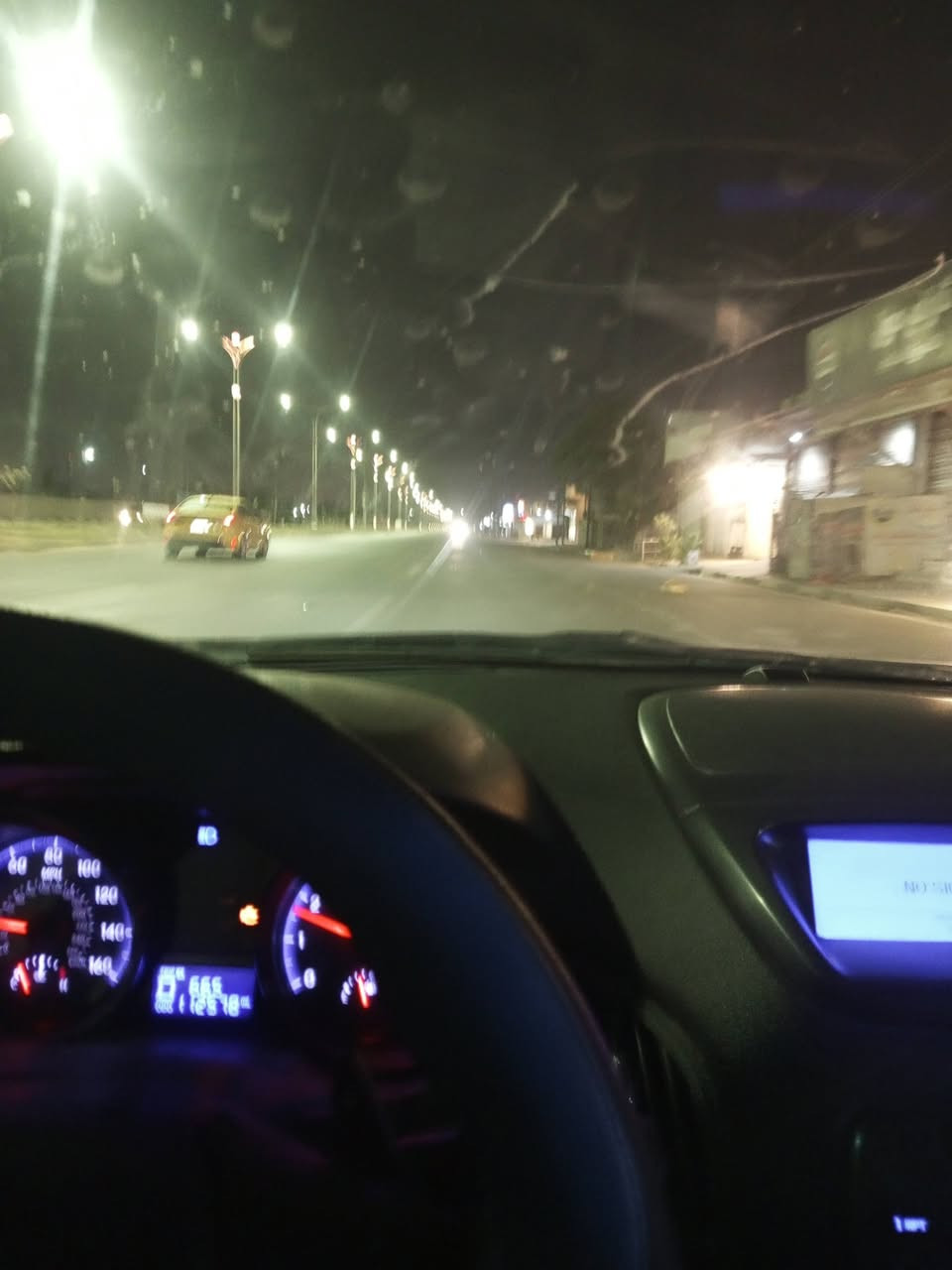 جنسس كوبي 2013 
صبغ حزام
محرك 2000 T جديد شرط لاصرف ولابخار.
ترايك للبصرة
السعر 115$
***********
