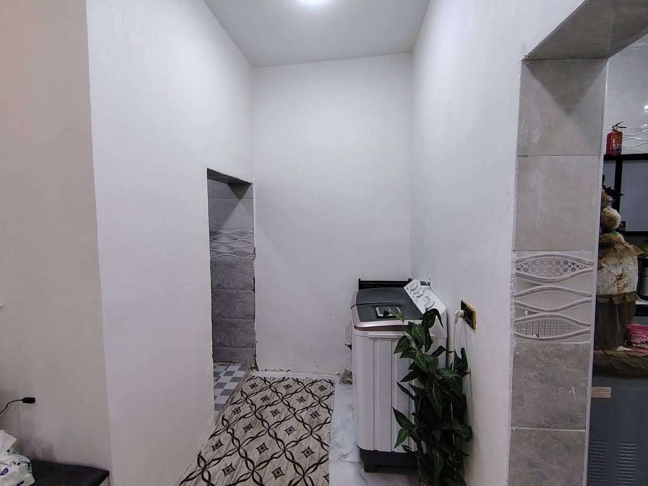 محافضه واسط..
دار للبيع كوت حي الحكيم شارع بيت زرزور خلف مدرسة البنفسج مساحه 150مربع بناء بلوك اساس طابوك سكف صب مرقم من قبل قسم بلدي حي الحكيم خدمات ماء كهرباء مدارس.......

يتكون من... غرفتين نوم.. هول... مطبخ... استقبال... مجمع صحيات... كراج... حديقة.....السعر 45 وبي مجال الشراي يدخل خاص انطي الرقم


**إذا كنت صاحب هذا الإعلان وتريد حذفه لأي سبب، رجاءا أرسل رسالة إلى الدعم الفني**