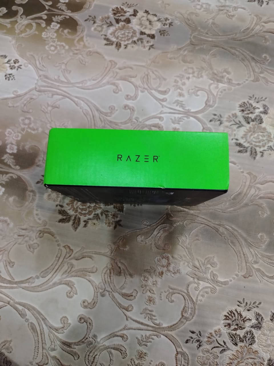 سلام عليكم
هذه جهاز مال بثوث يشتغل مع هذه المنصات 
PC/PS4/5.XBOX (x.s) SWITCH
 من شركة RAZER شركة عالمية 
يدعم 4k 60FPS و يدعم الفول اج دي 
تكدر تبث علية من خلال هذه التطبيقات YOUTUBE miXer. twitch 
الجهاز ما مستخدمة يعتبر جديد 
إني اخذتة ب 550 ألف 
مكاني كربلاء
الرقم ***********
