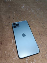 11 برو ماكس ذاكره 256 بطاريه 80  فيس ايدي شغال نضيف مامبدل اي شي بي  س...