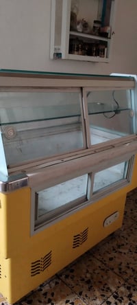 براد للبيع السعر 350 غير متواجد خاص اتصال 07782229552