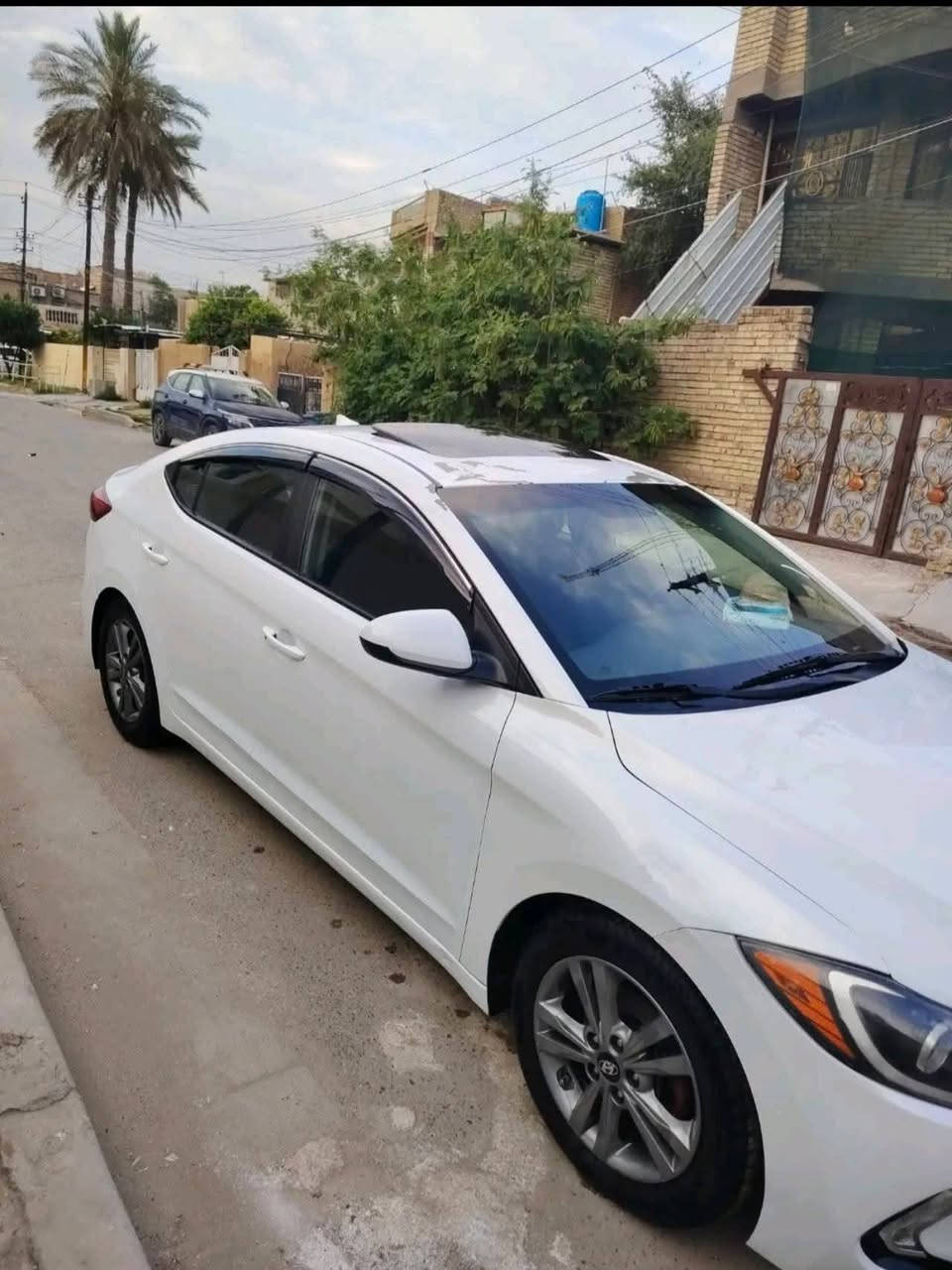 السلام عليكم
النترا موديل 18 وارد امربكي حادثها ربع البنيد وجامع والباقي مكفول فول مواصفات فتحة وبصمة مكينة ٢٠٠٠ دوش 
 بيع سريع
العنوان بغداد زعفرانية 
الاتصال *********** بغداد, العراق
