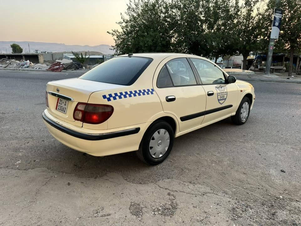 بەناوی خوا نیسان سەنی ٢٠٠٢ سەیارەکە زۆر جوانەوڕیکووپێکە مالی کاسپییە  بیلاد سپییە گیڕومەکینەو تەبریت بەشەرتە سەنەوی هەتا ٢٠٣٠ تازەیە دەعمی نیە قرچیکی زۆربەسیتی دوای هەیە و تەواو 

***********
