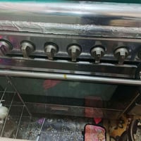 طباخ ايطالي مع فرن نضيف جدا مستعجل للبيع الي يحب ايراسلني الاتصال المب...
