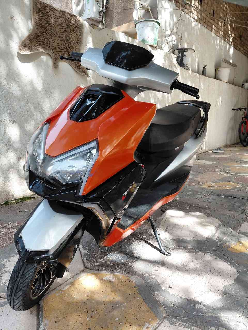 دراجه شحن سكنس حجم كبير 2025
سته بطاريات الحجم كبير 
سعره 800 بيها مجال 
***********
