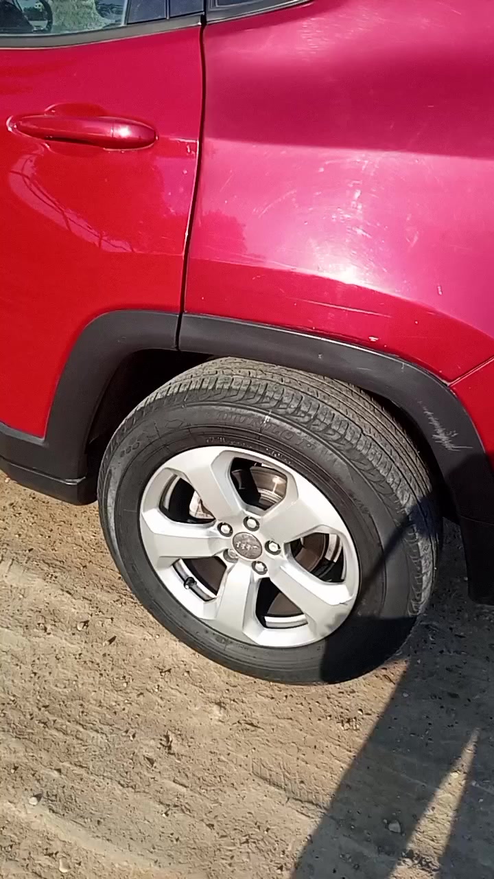 سلام عليكم عندي سياره جيب كوباس موديل ٢٠١٨ وسياره خير من الله وبصمه مو بانروما وتفصيل على خاص لو اتصال بلرقم***********
